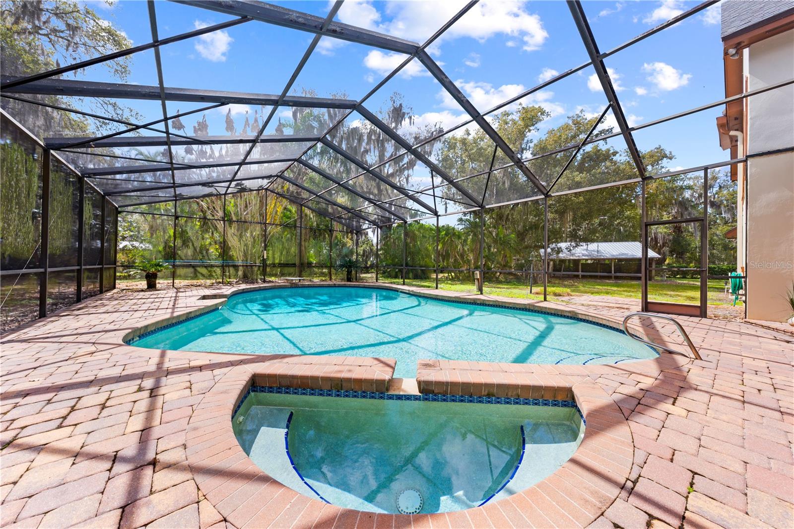 Image 5 of 56 For 1540 Grandview Boulevard