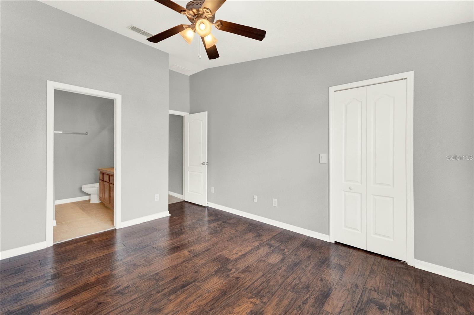 Image 17 of 26 For 437 Wilton Circle