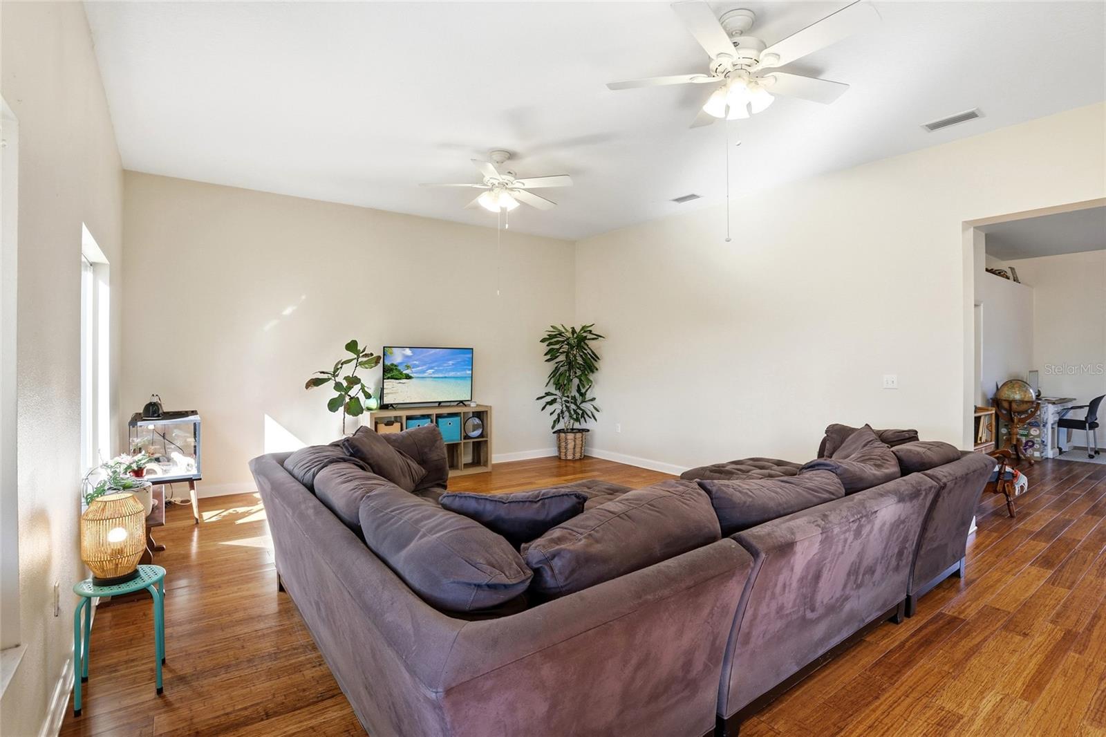 Image 24 of 40 For 5980 Ed Harris Court