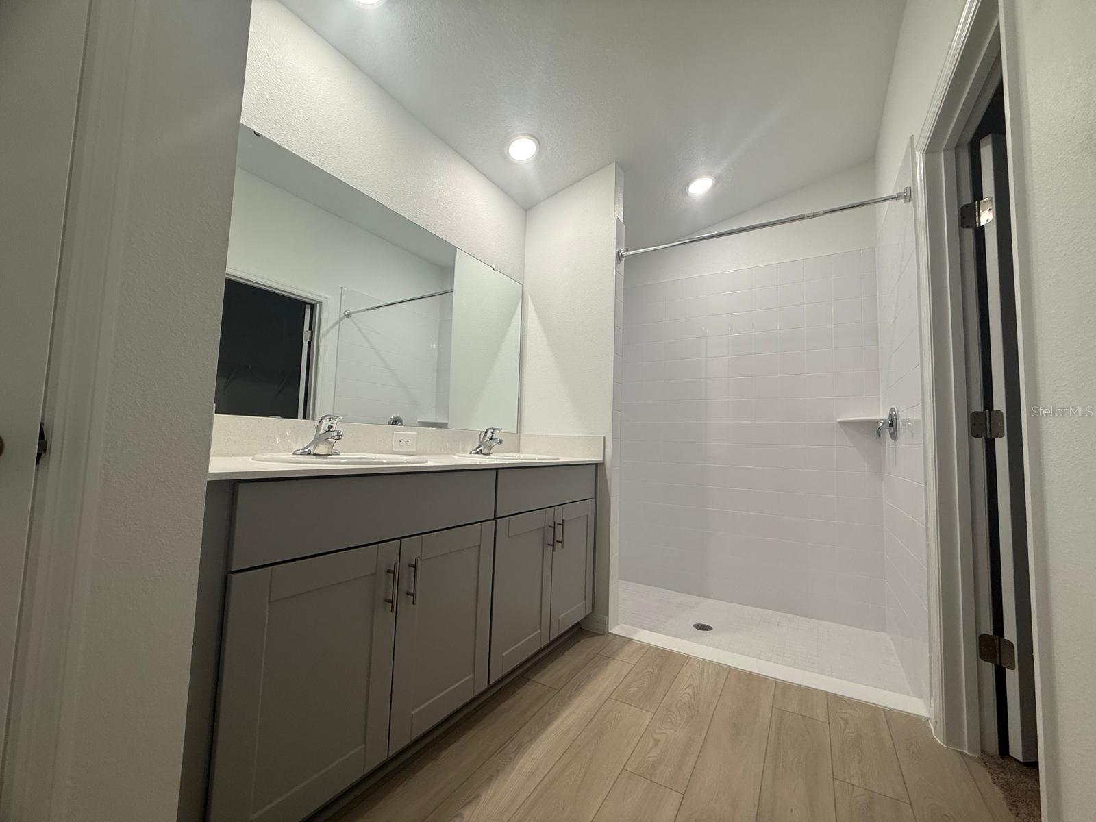 Image 16 of 33 For 5465 San Pietro Drive