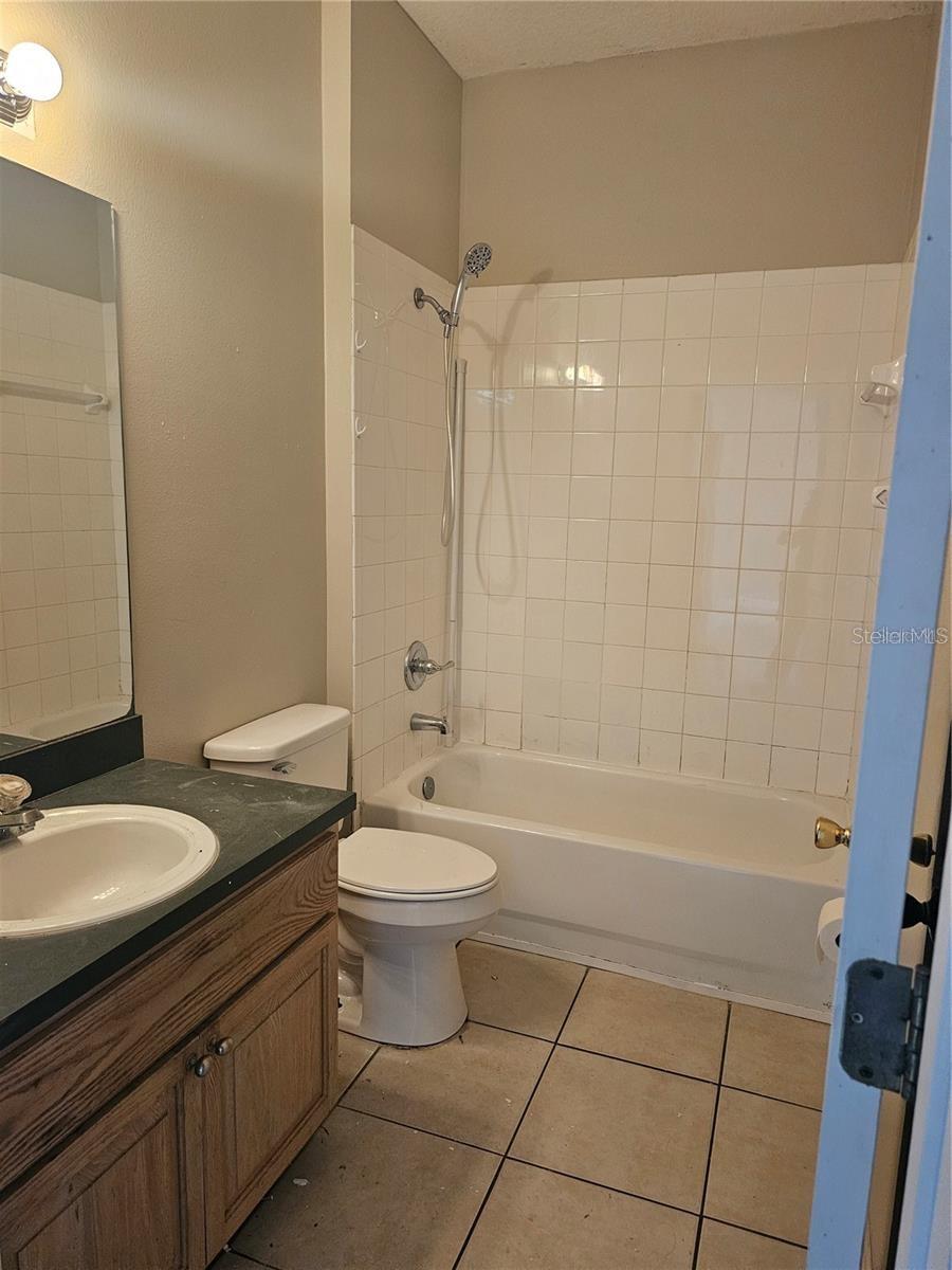 Image 11 of 15 For 4832 Cumbrian Lakes Drive