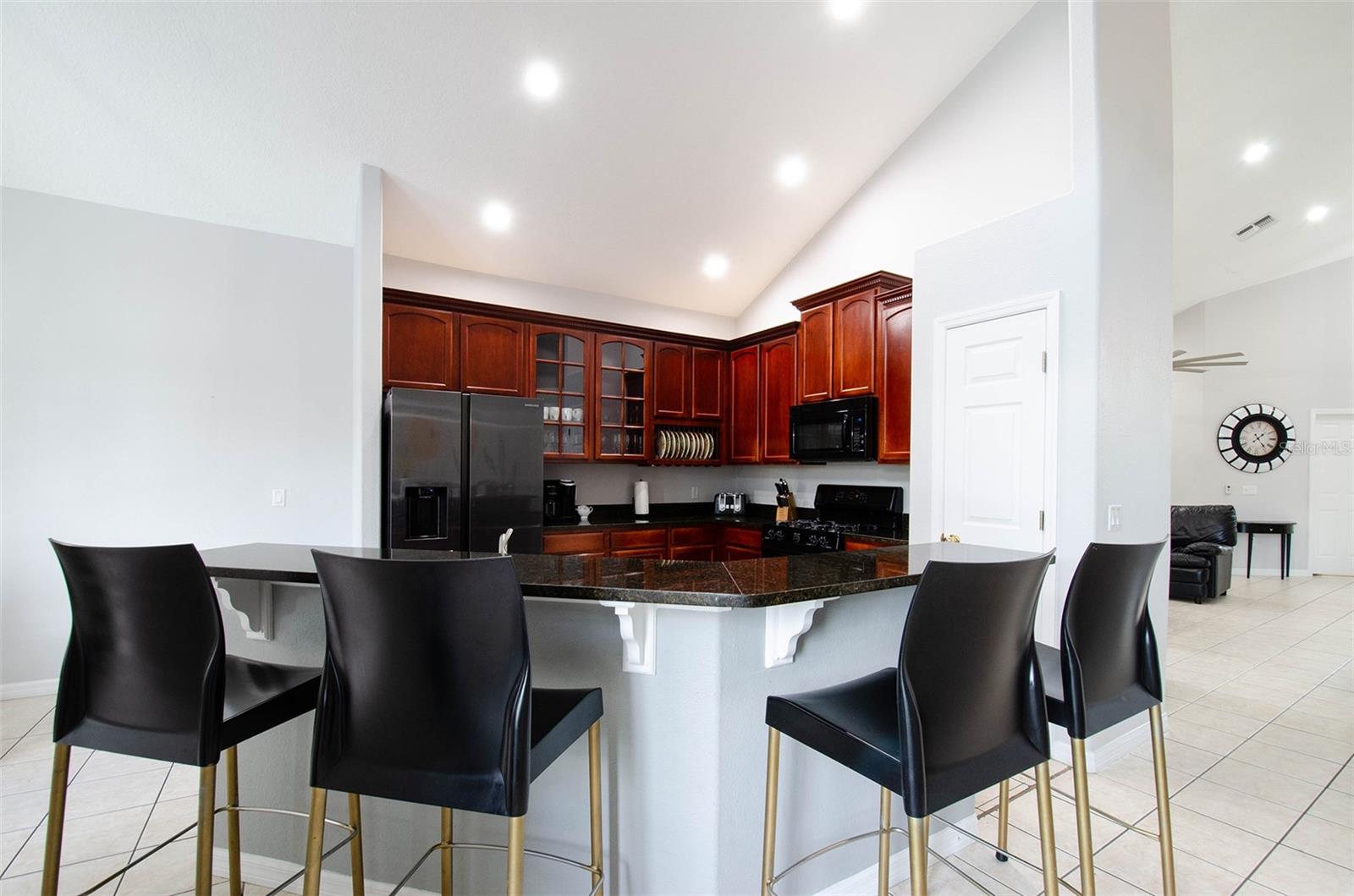 Image 10 of 35 For 2728 Formosa Boulevard