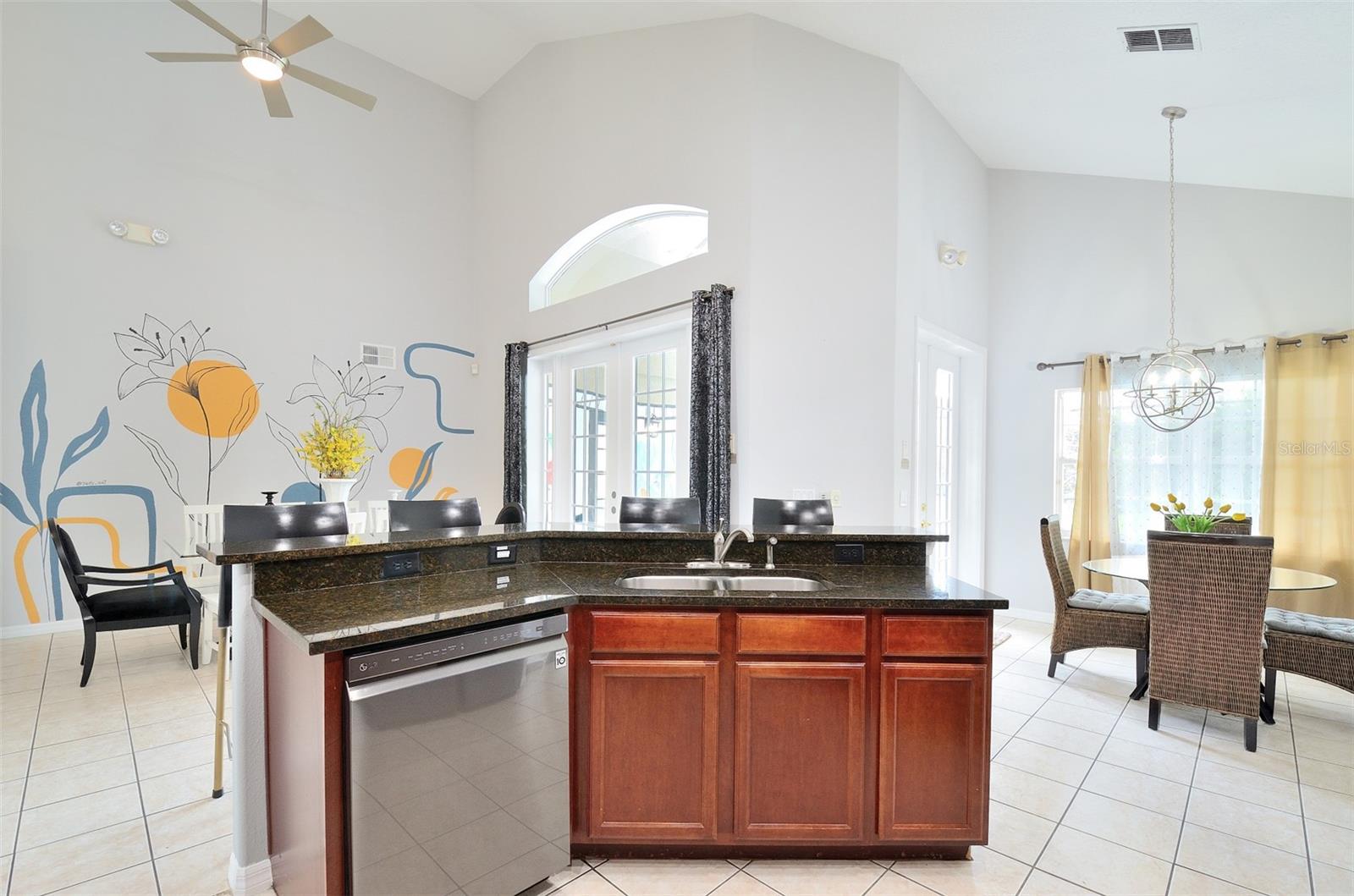 Image 11 of 35 For 2728 Formosa Boulevard