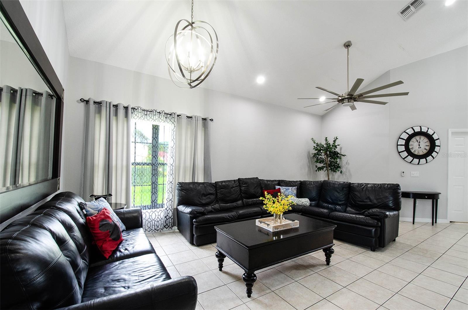 Image 5 of 35 For 2728 Formosa Boulevard