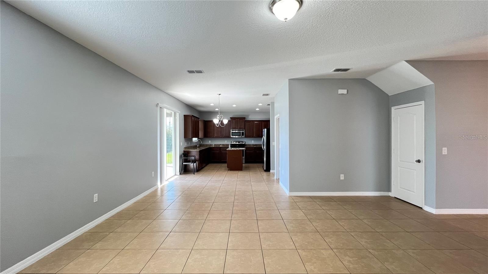 Image 12 of 41 For 3737 Maidencain Street