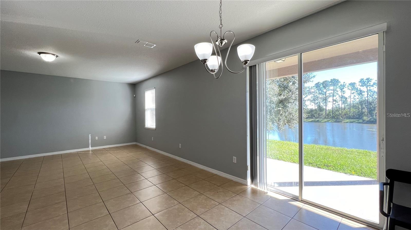 Image 18 of 41 For 3737 Maidencain Street