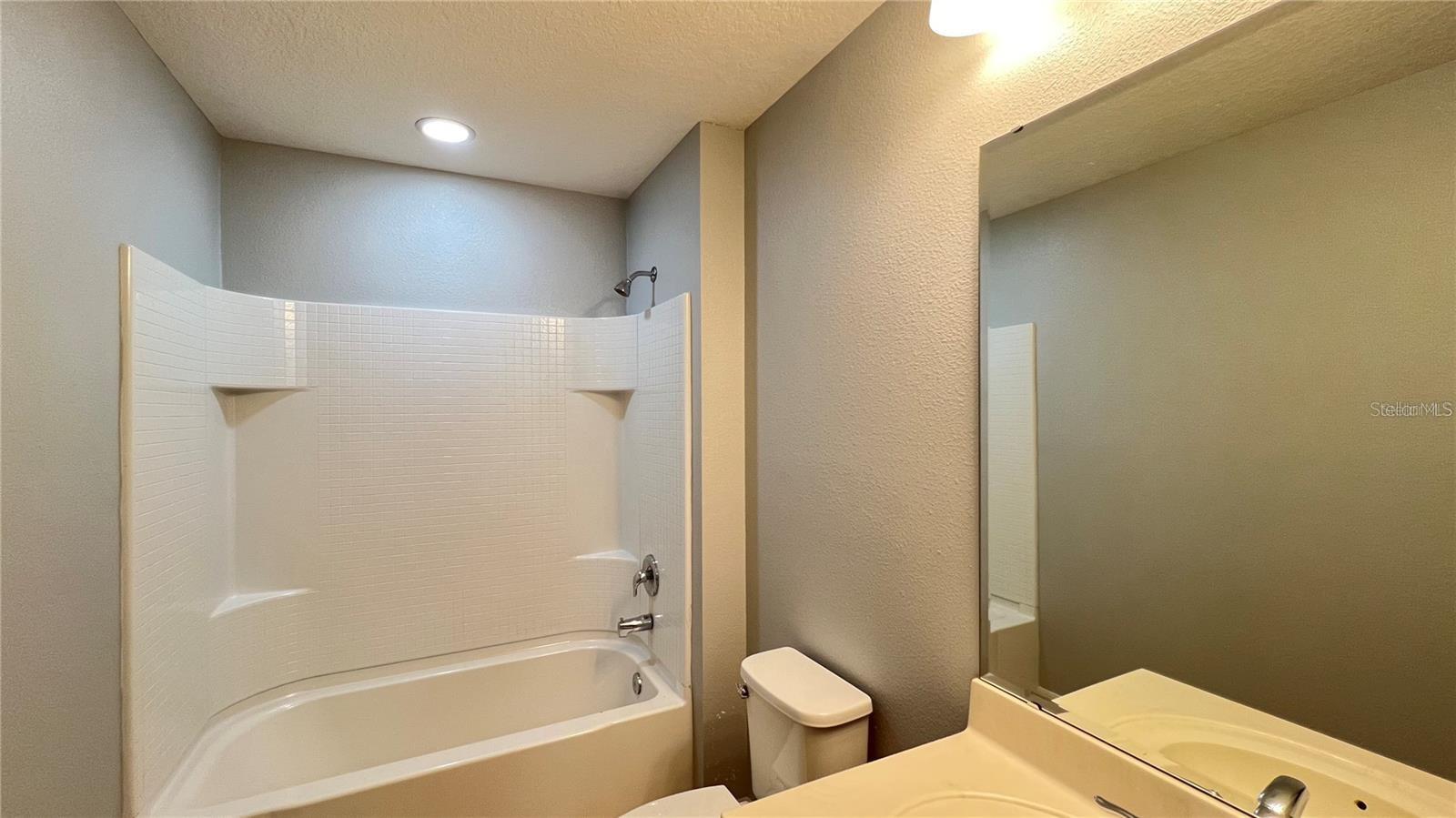 Image 32 of 41 For 3737 Maidencain Street