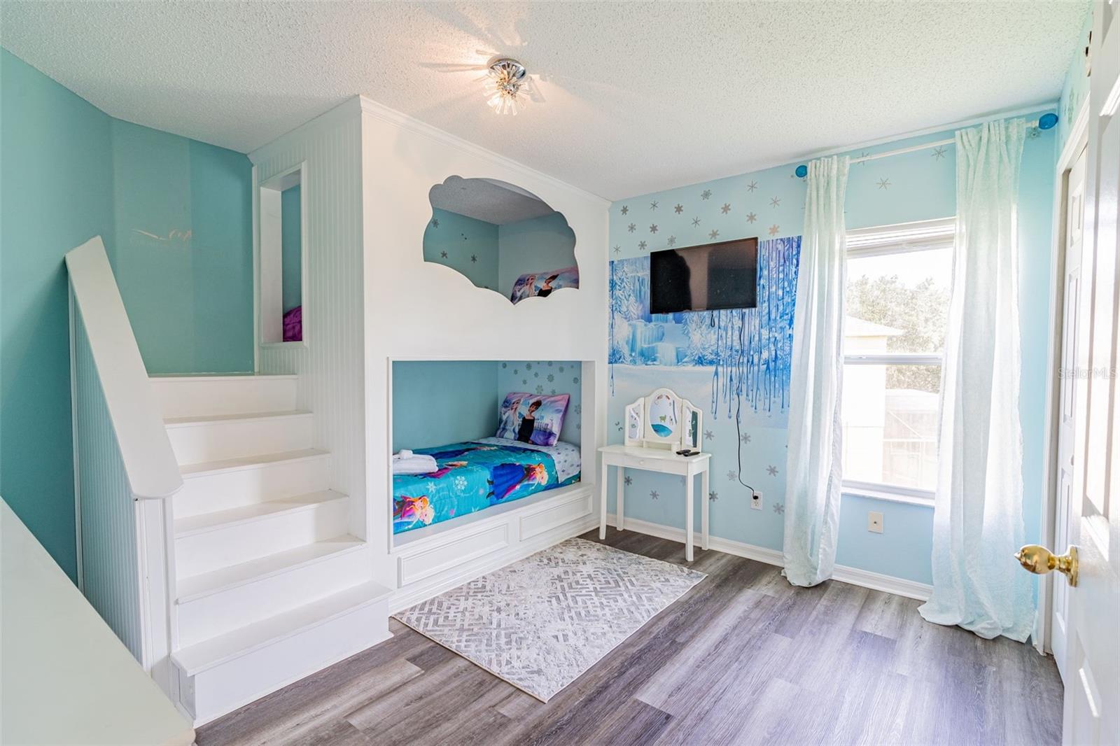 Image 19 of 61 For 8491 Oasis Key Cove