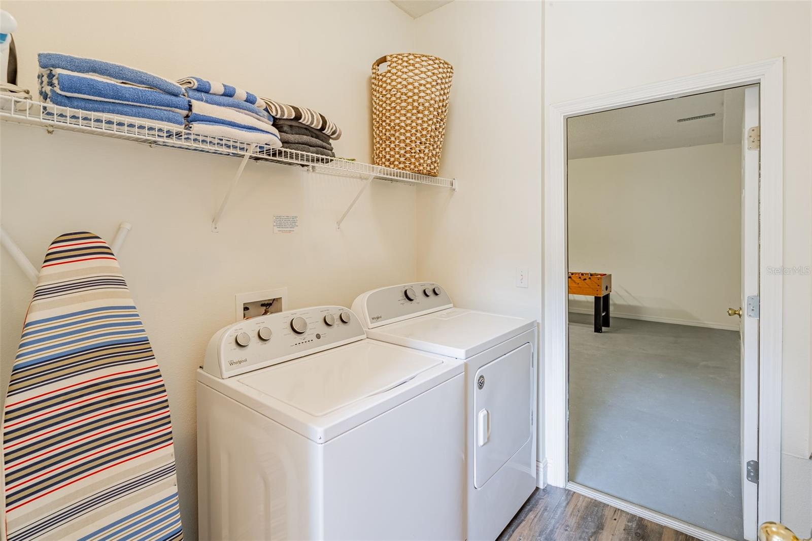 Image 22 of 61 For 8491 Oasis Key Cove