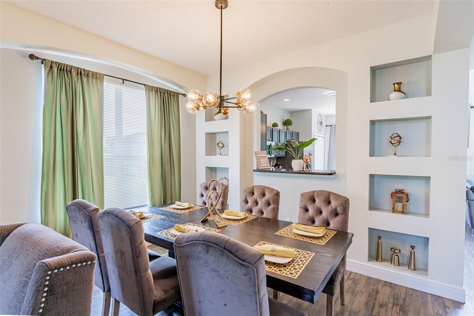 Image 8 of 61 For 8491 Oasis Key Cove