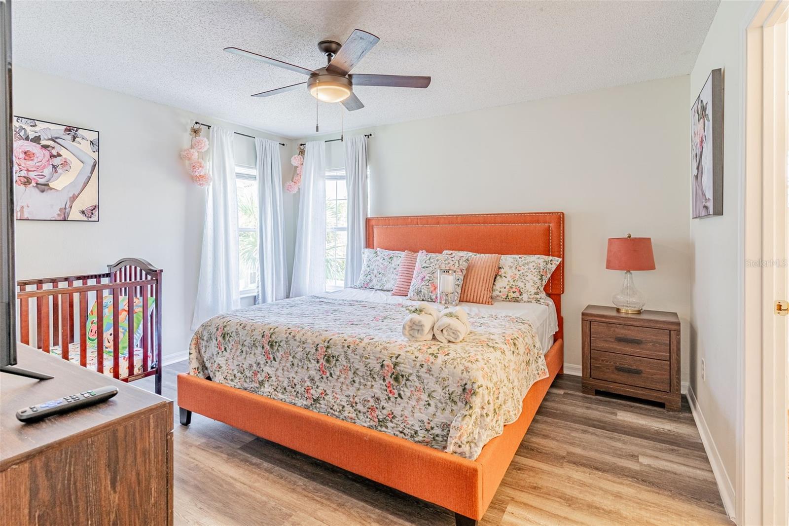 Image 9 of 61 For 8491 Oasis Key Cove