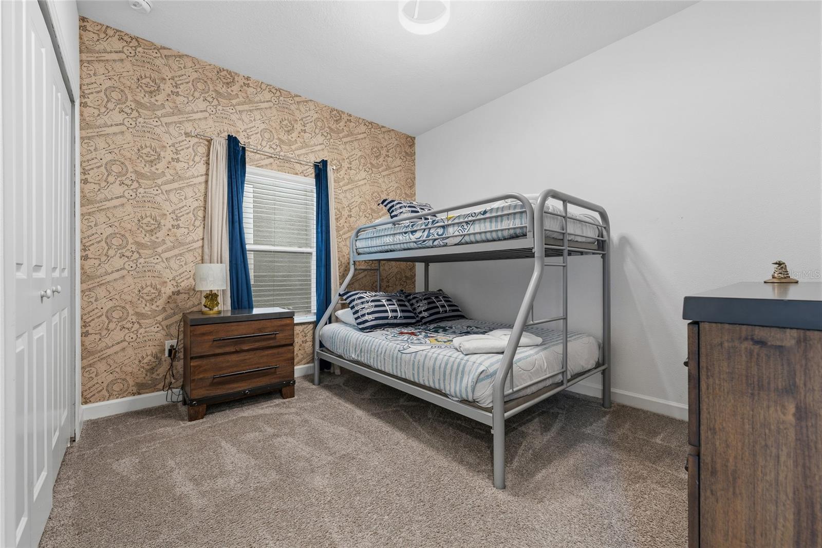 Image 19 of 48 For 976 Leader Street