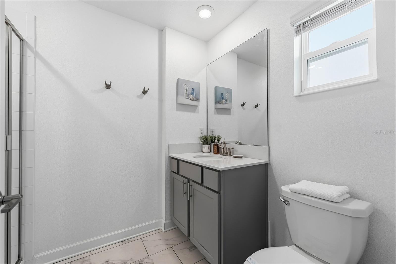 Image 43 of 48 For 976 Leader Street