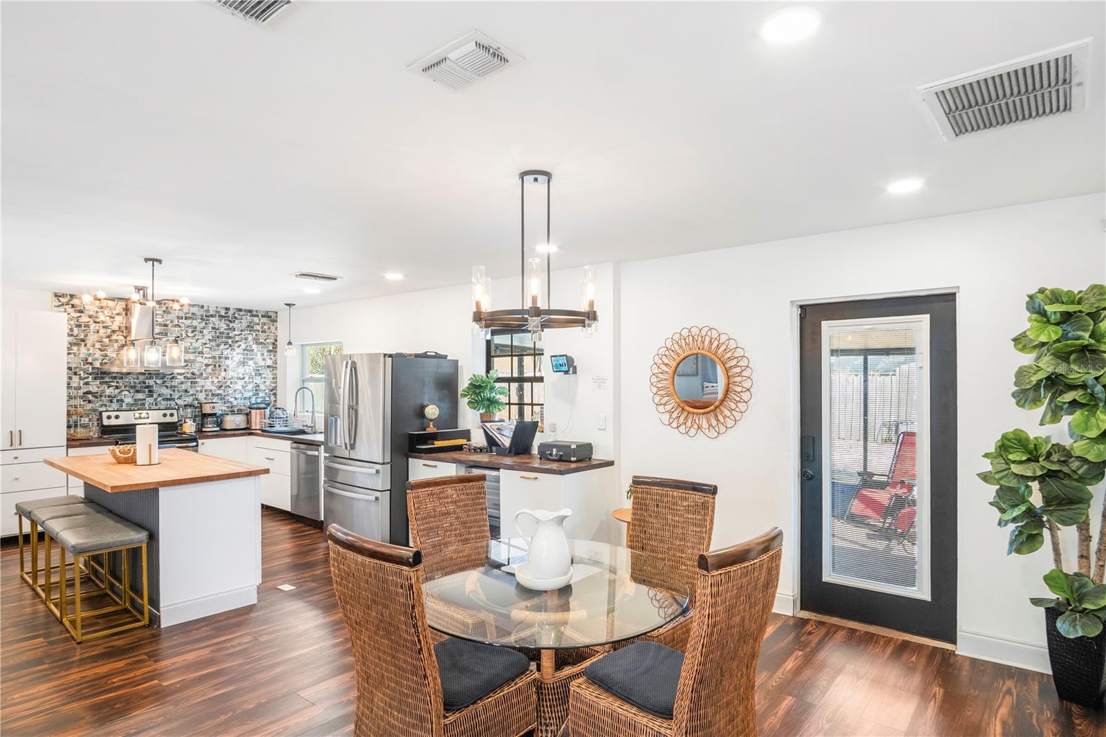 Image 11 of 28 For 2077 Floradell Place