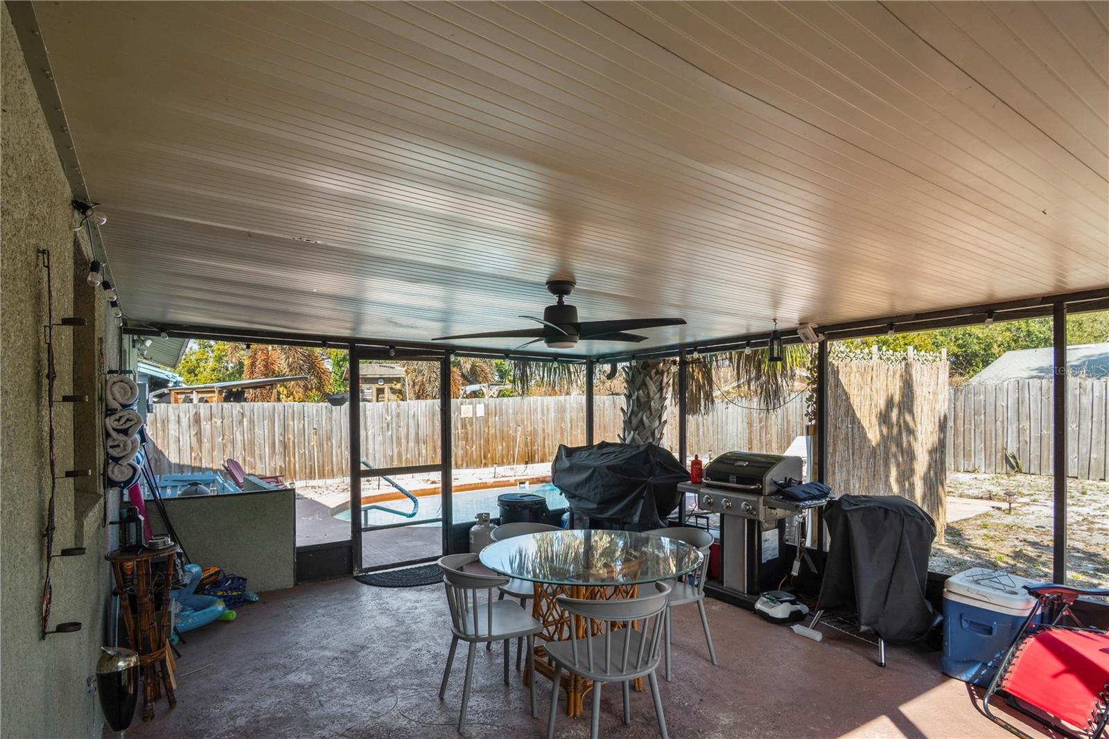 Image 20 of 28 For 2077 Floradell Place