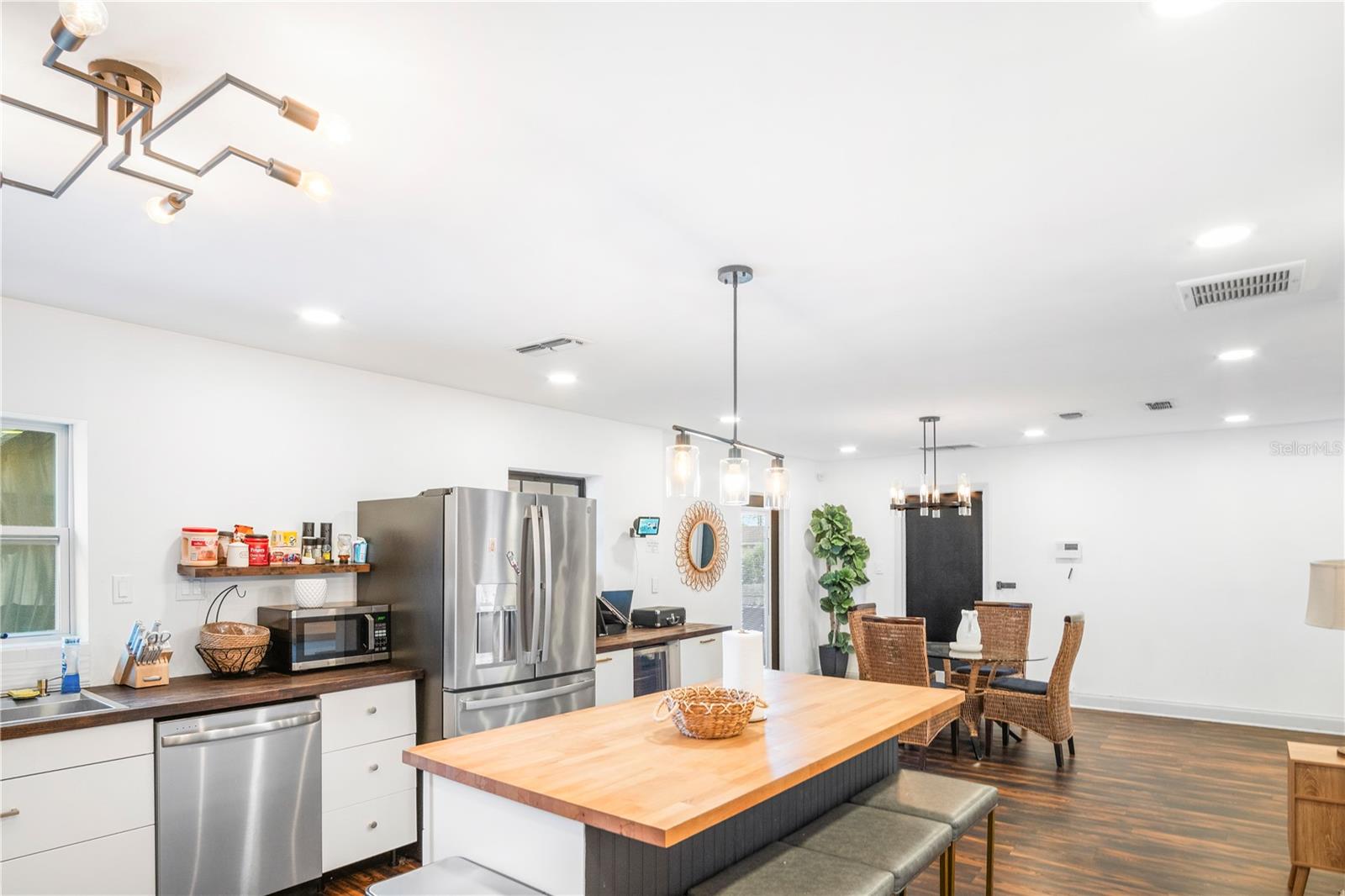 Image 9 of 28 For 2077 Floradell Place