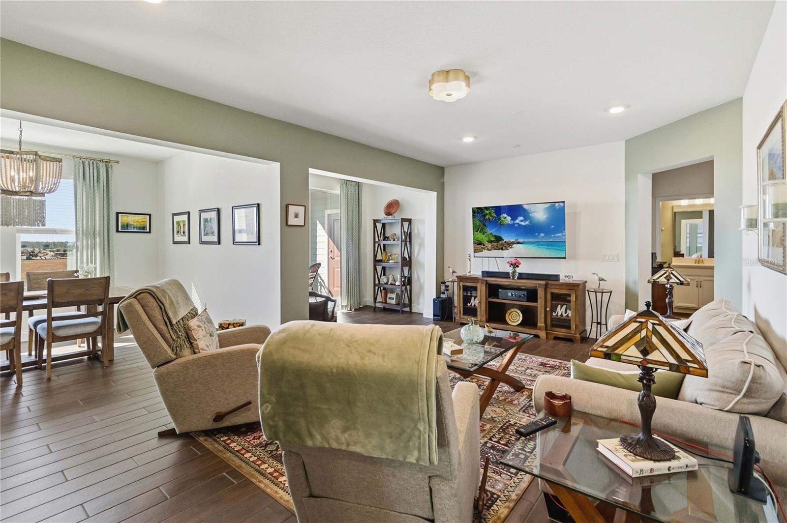 Image 11 of 51 For 7517 Laureate Boulevard 4402