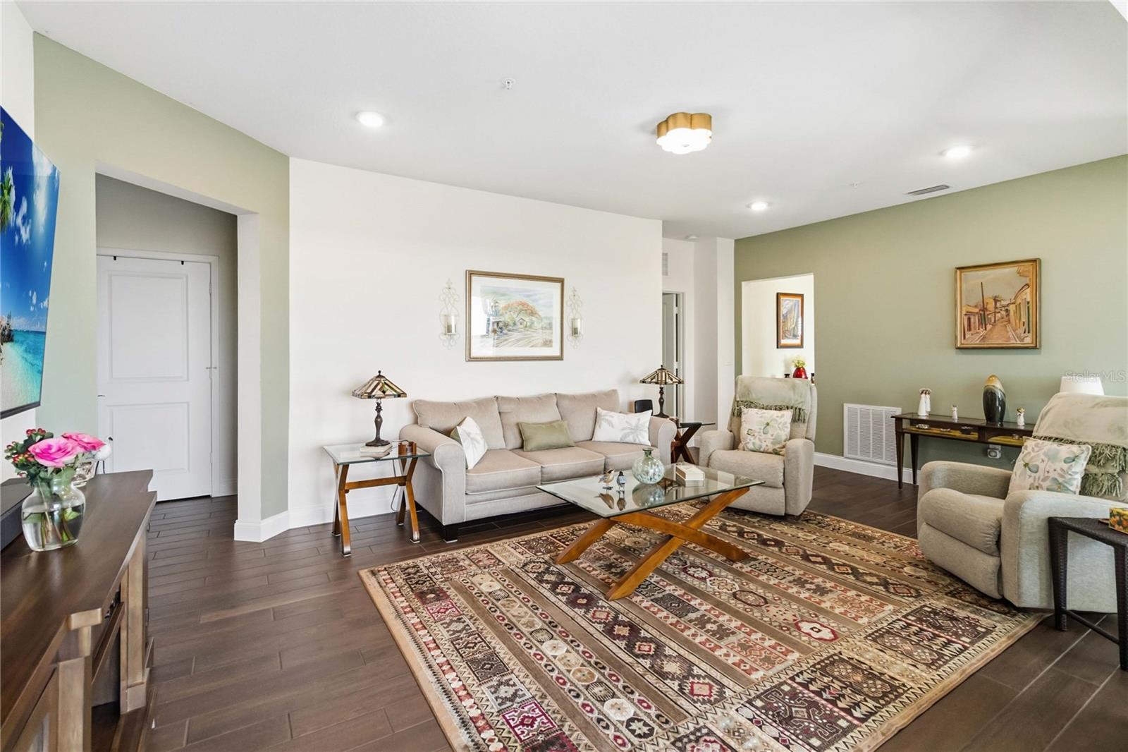 Image 13 of 51 For 7517 Laureate Boulevard 4402