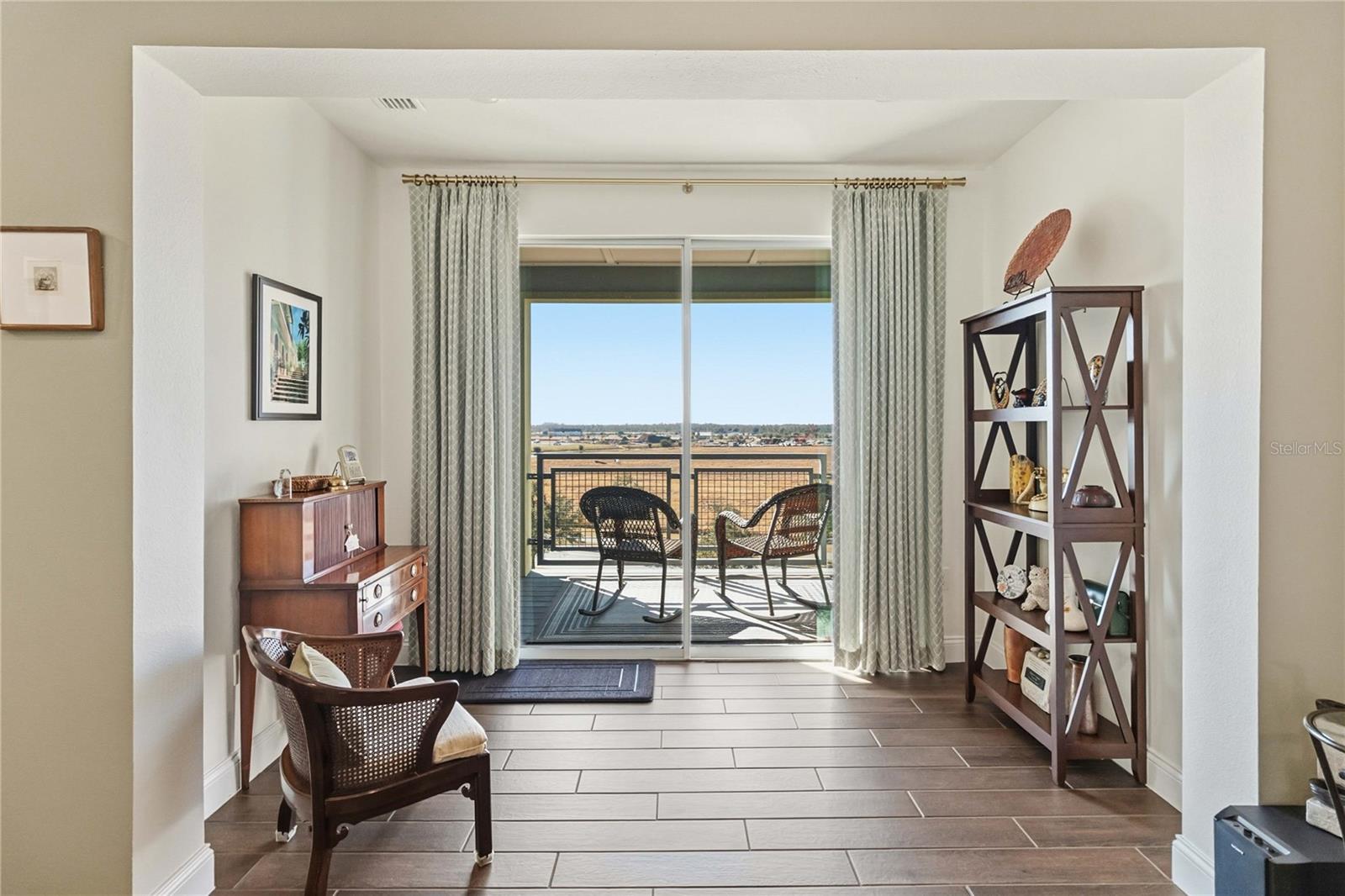 Image 14 of 51 For 7517 Laureate Boulevard 4402