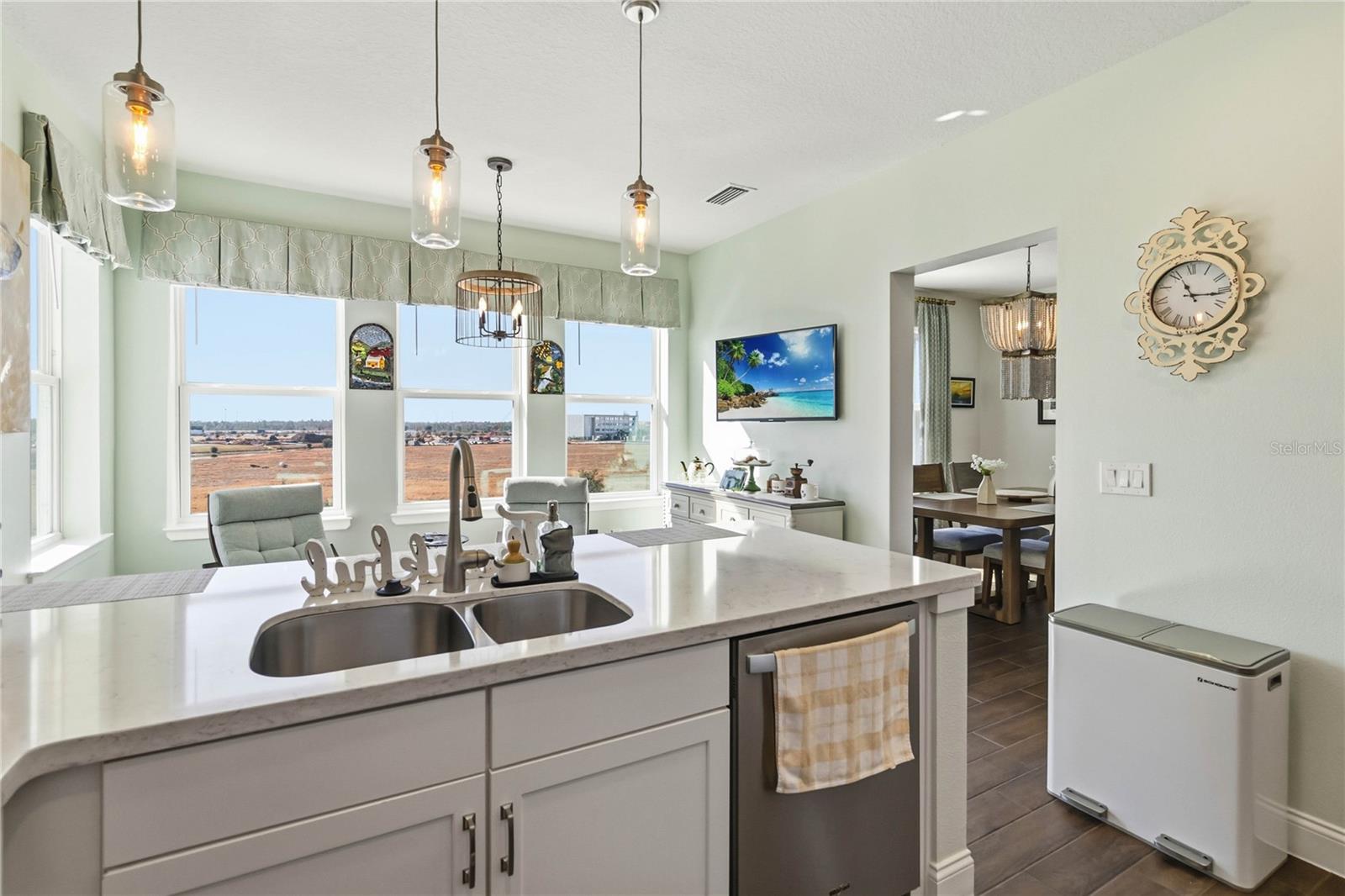 Image 23 of 51 For 7517 Laureate Boulevard 4402