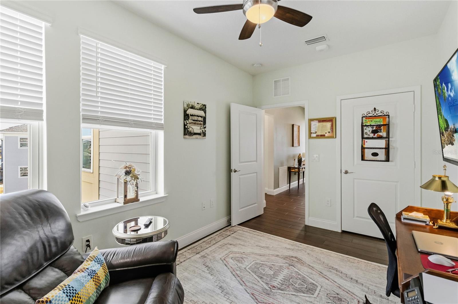 Image 27 of 51 For 7517 Laureate Boulevard 4402