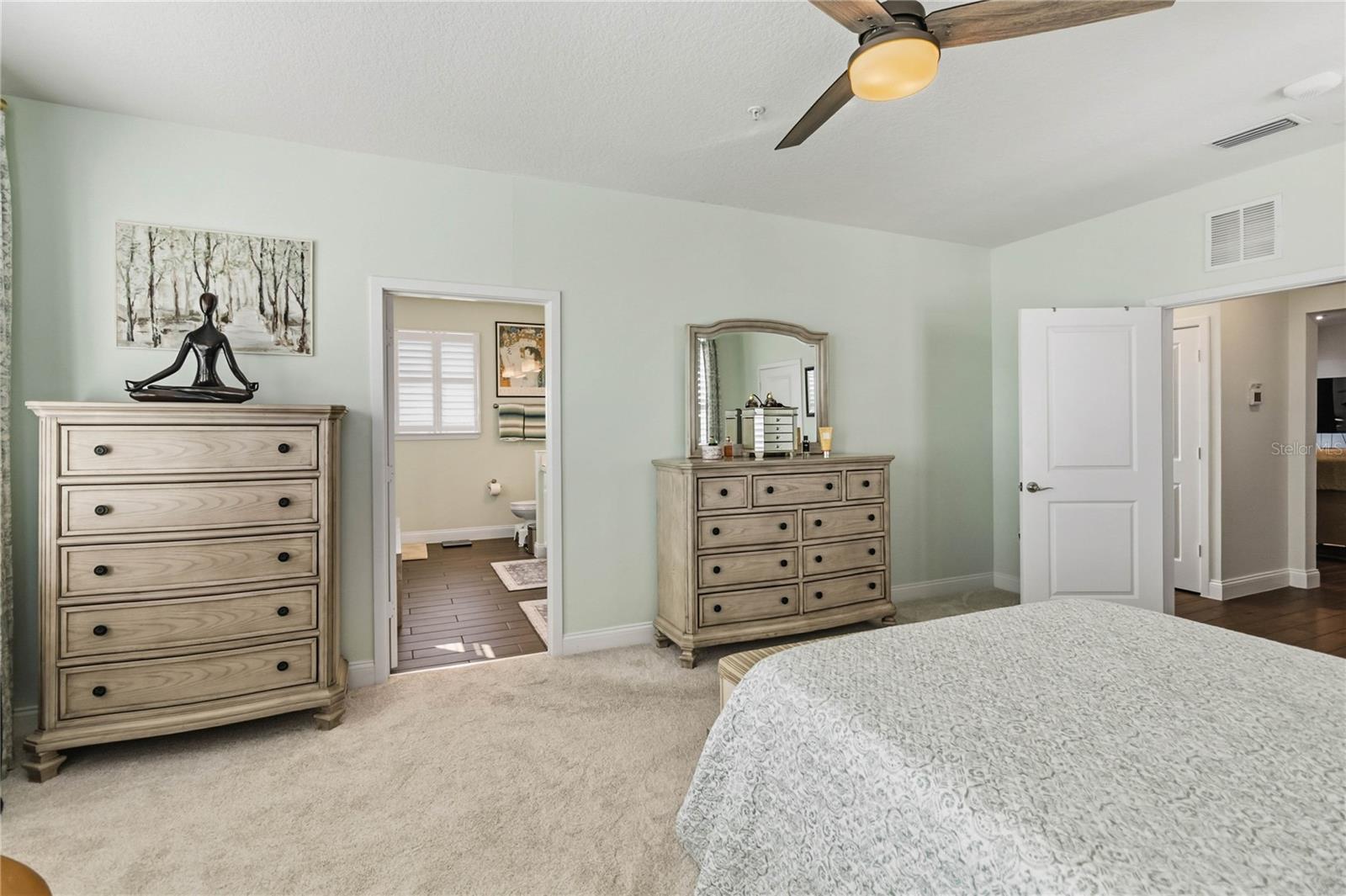 Image 30 of 51 For 7517 Laureate Boulevard 4402