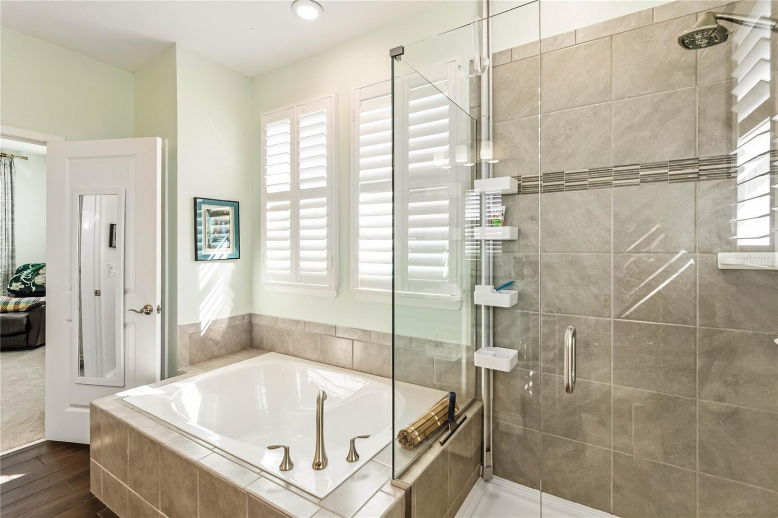 Image 35 of 51 For 7517 Laureate Boulevard 4402