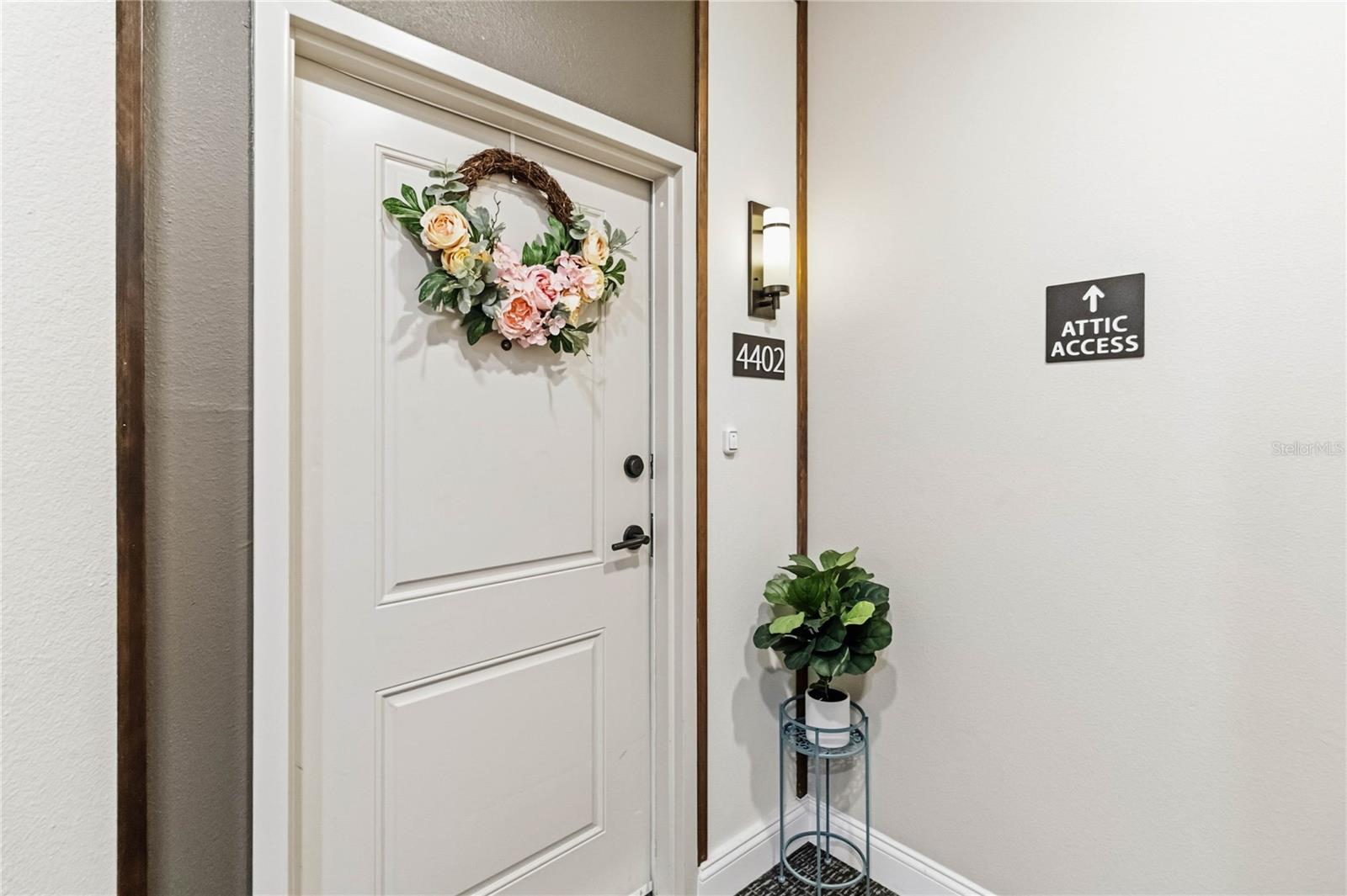 Image 5 of 51 For 7517 Laureate Boulevard 4402