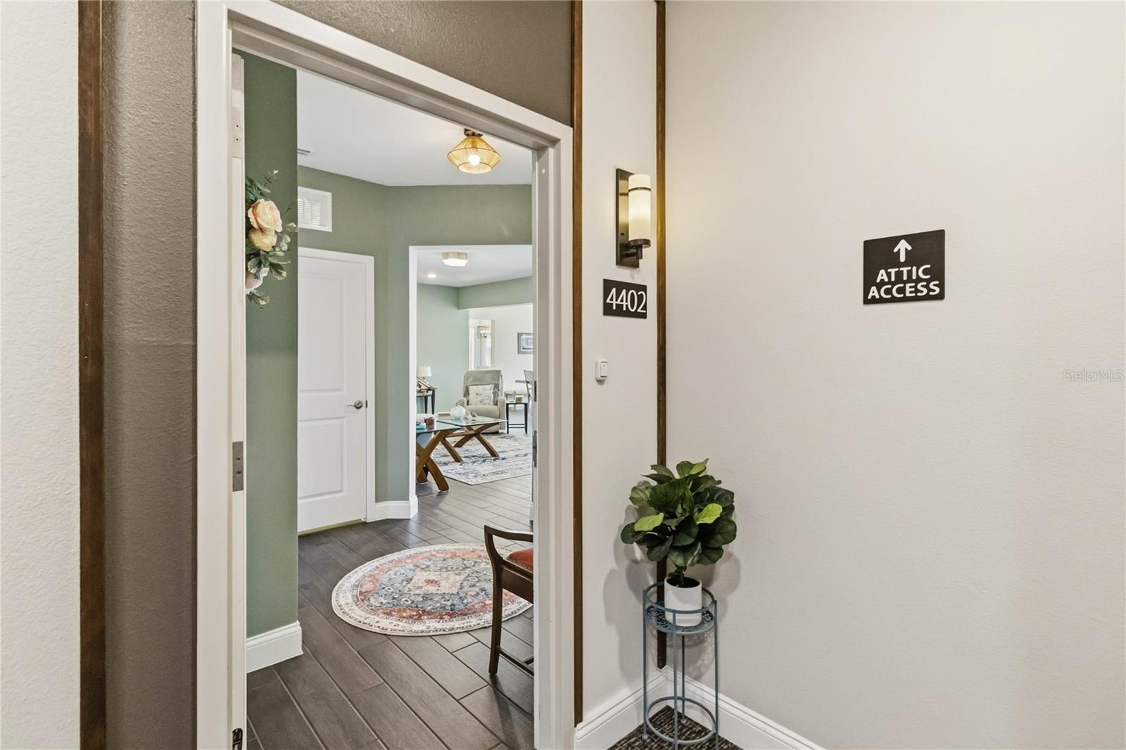 Image 6 of 51 For 7517 Laureate Boulevard 4402