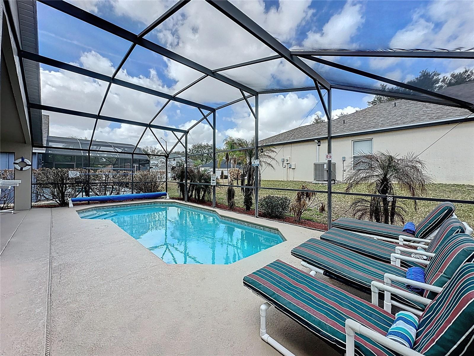 Image 17 of 79 For 1413 Park Place