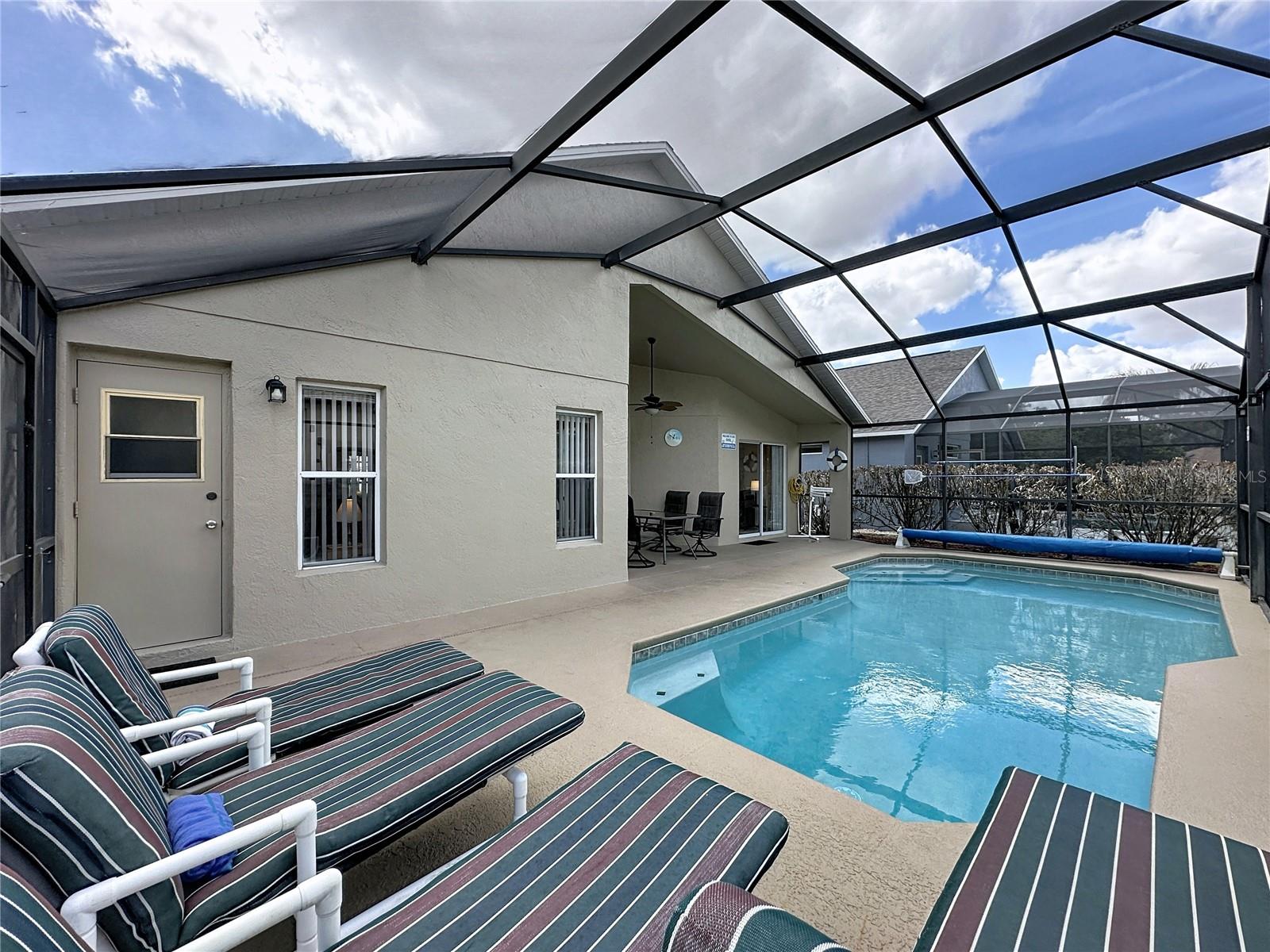 Image 18 of 79 For 1413 Park Place