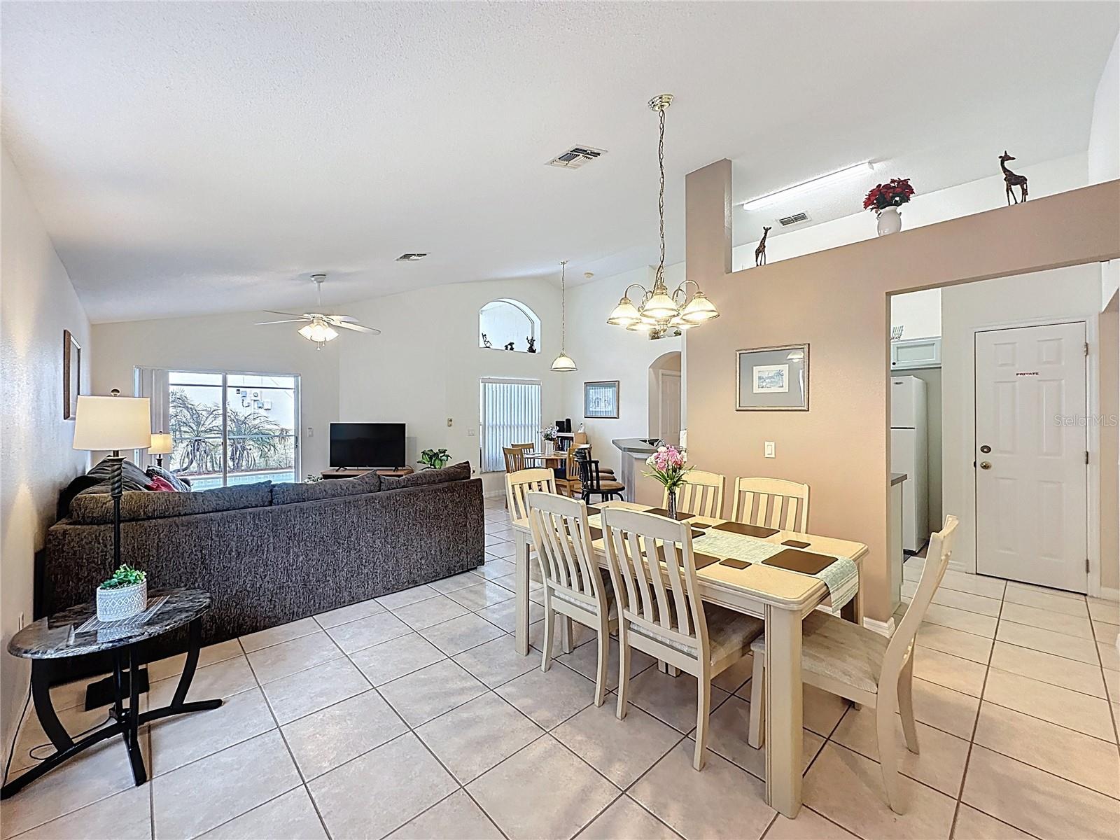 Image 5 of 79 For 1413 Park Place