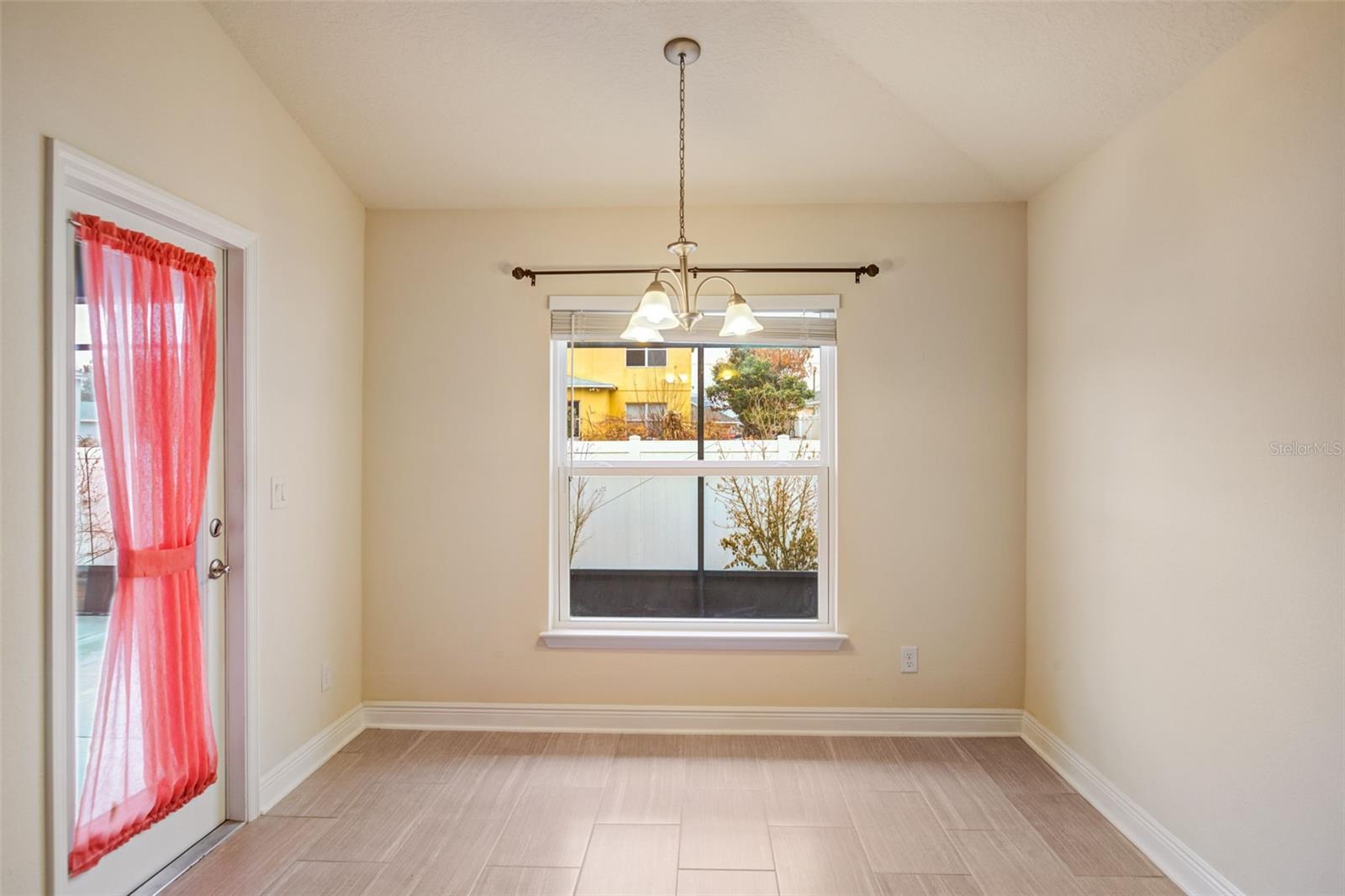 Image 11 of 35 For 1130 Sabine Lane