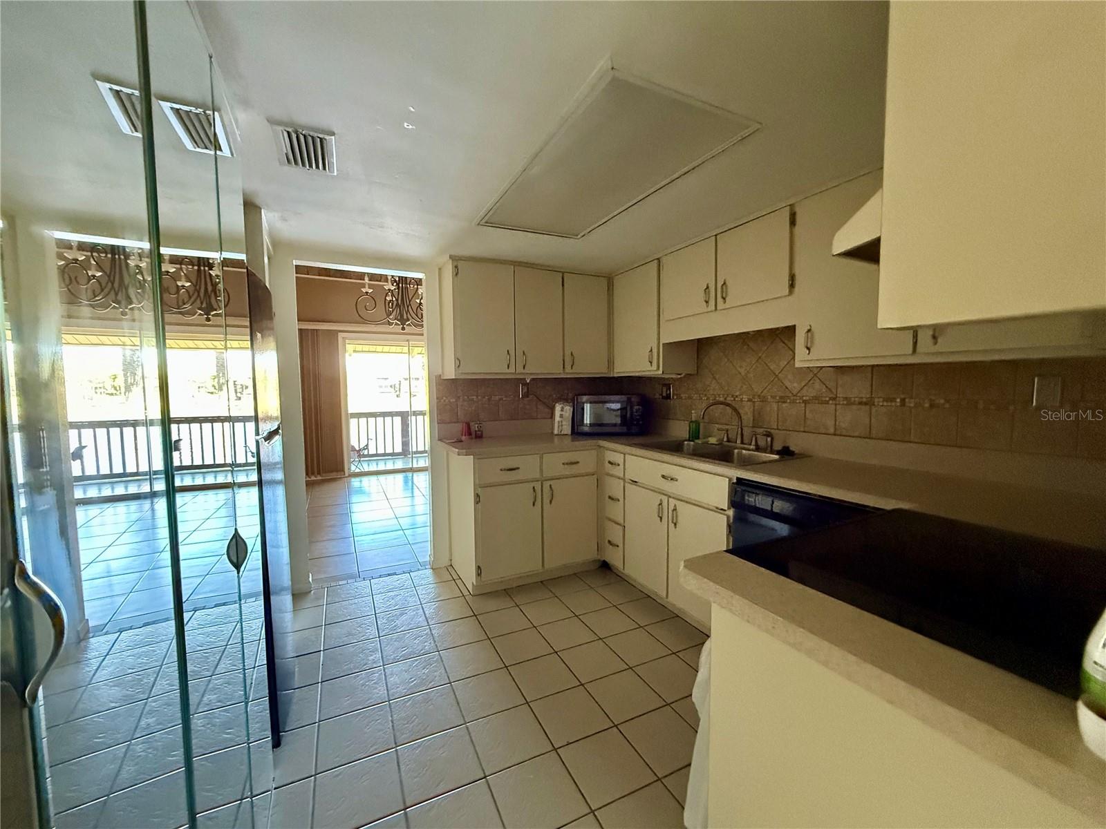 Image 15 of 29 For 200 Maitland Avenue 178