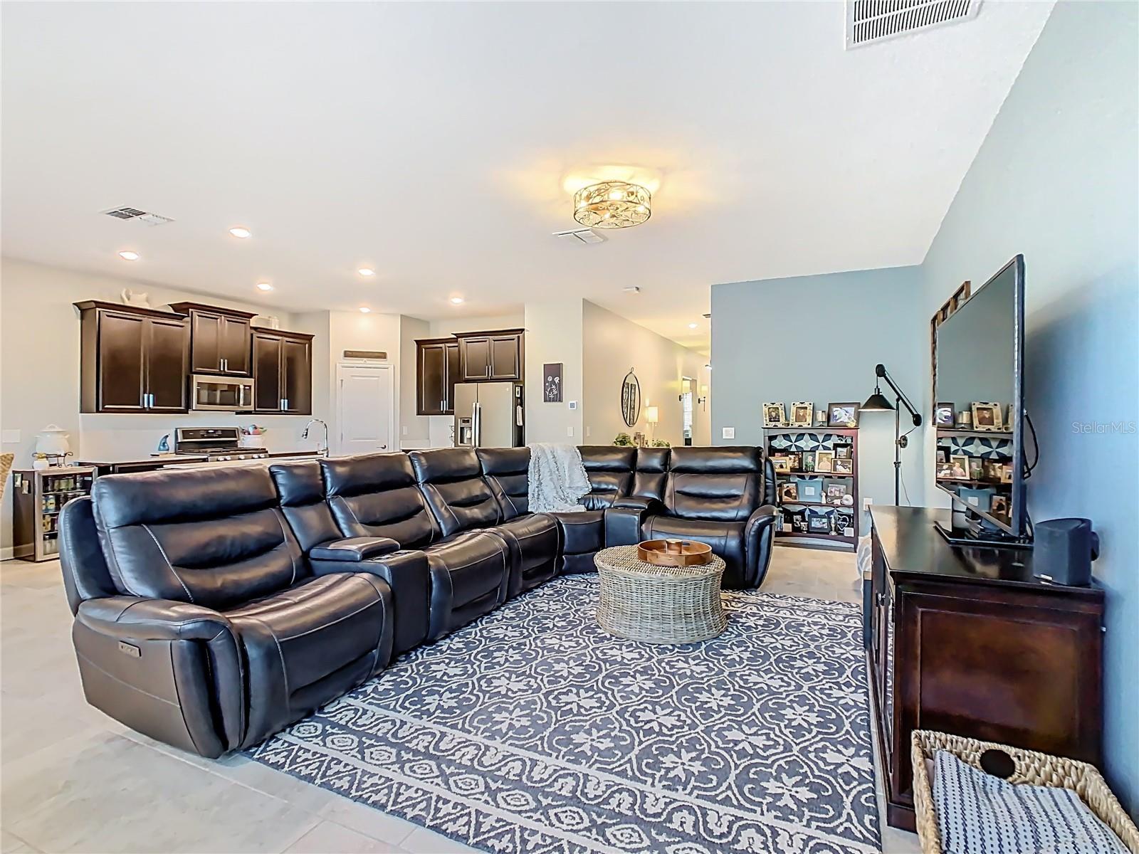 Image 10 of 62 For 1055 Oak Bluff Drive