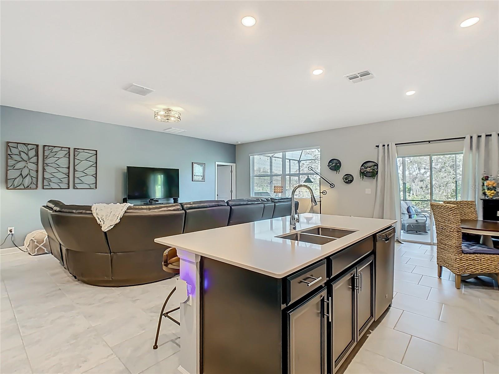 Image 12 of 62 For 1055 Oak Bluff Drive