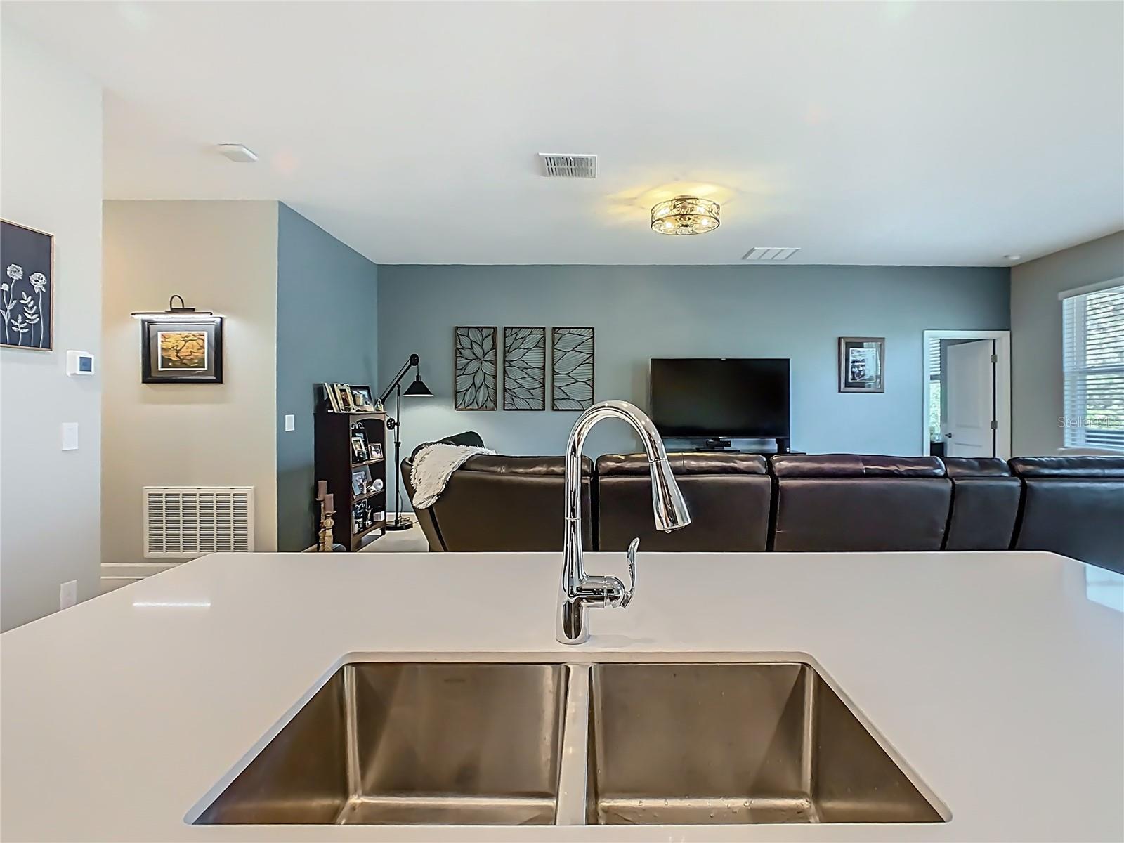 Image 13 of 62 For 1055 Oak Bluff Drive