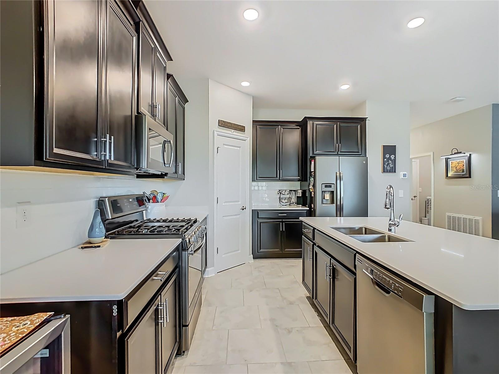 Image 15 of 62 For 1055 Oak Bluff Drive