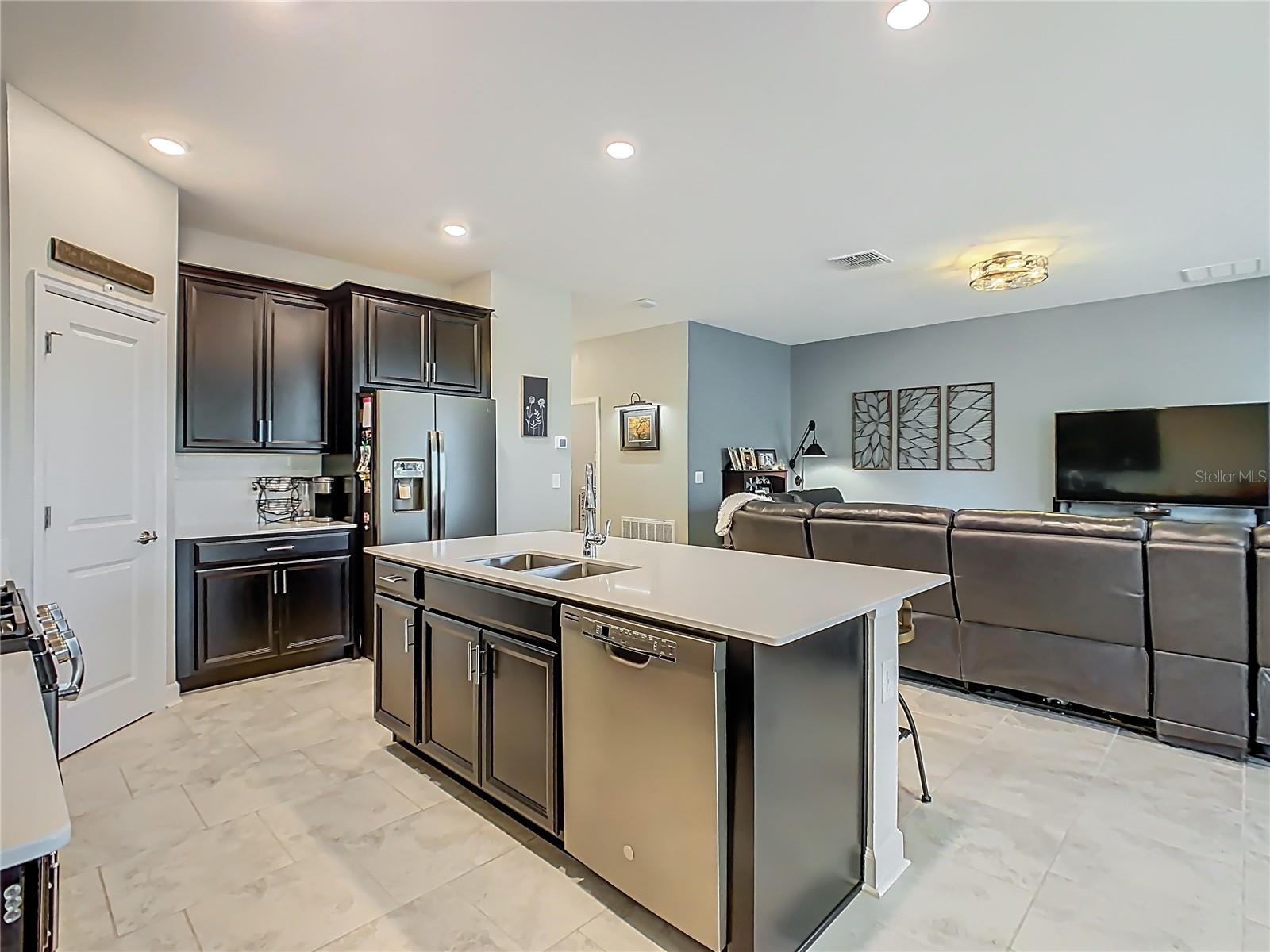 Image 16 of 62 For 1055 Oak Bluff Drive