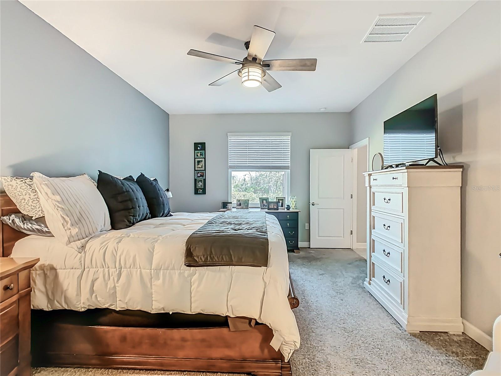 Image 19 of 62 For 1055 Oak Bluff Drive