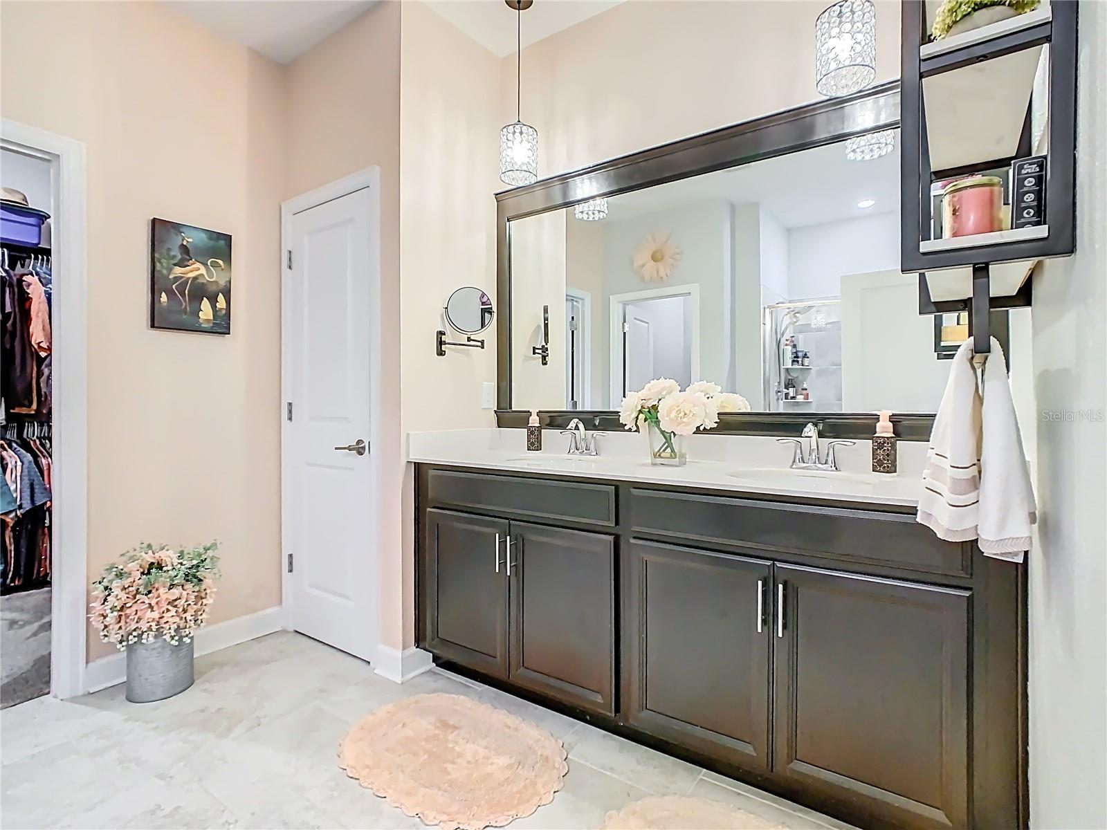 Image 21 of 62 For 1055 Oak Bluff Drive