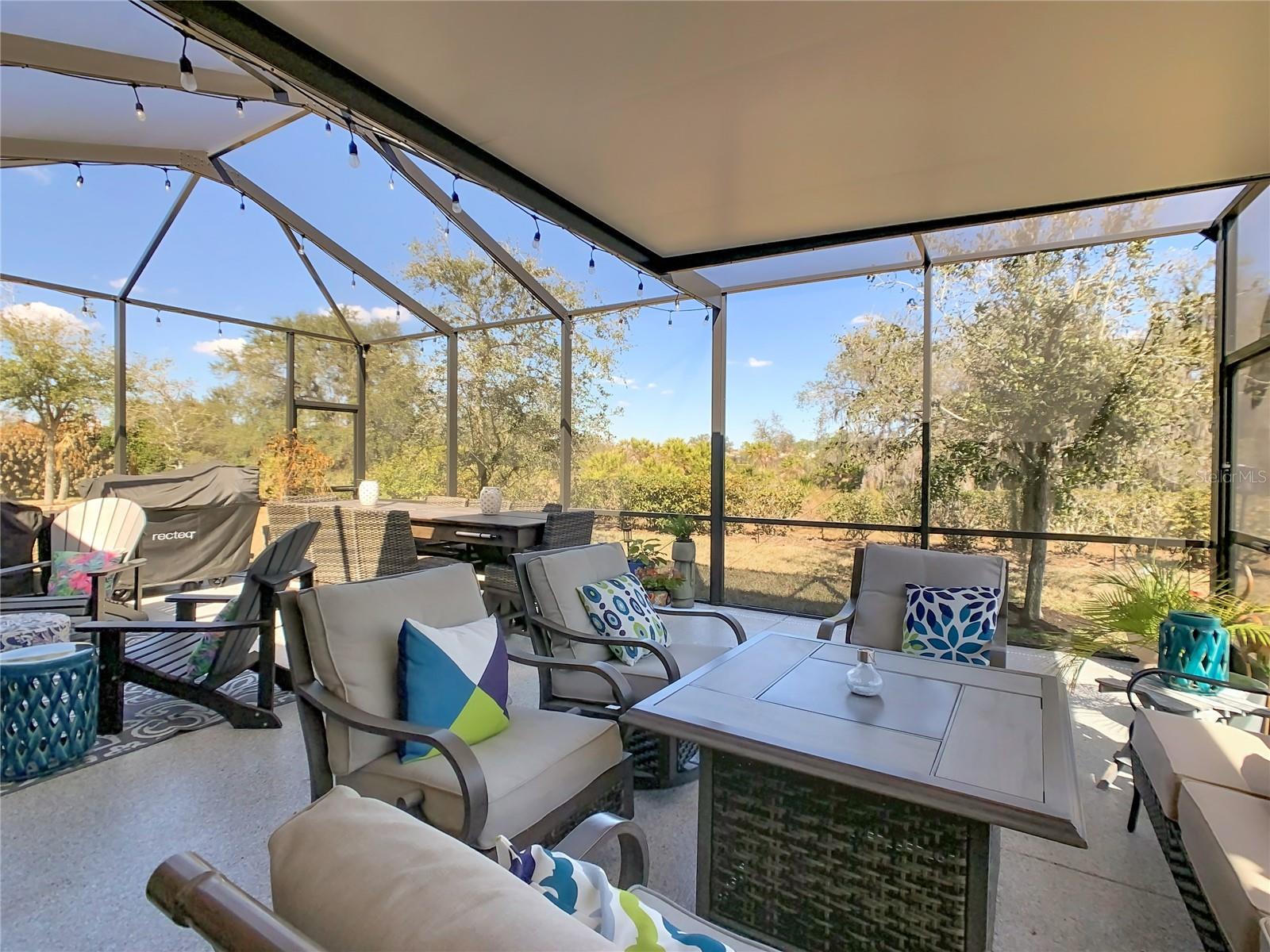 Image 33 of 62 For 1055 Oak Bluff Drive