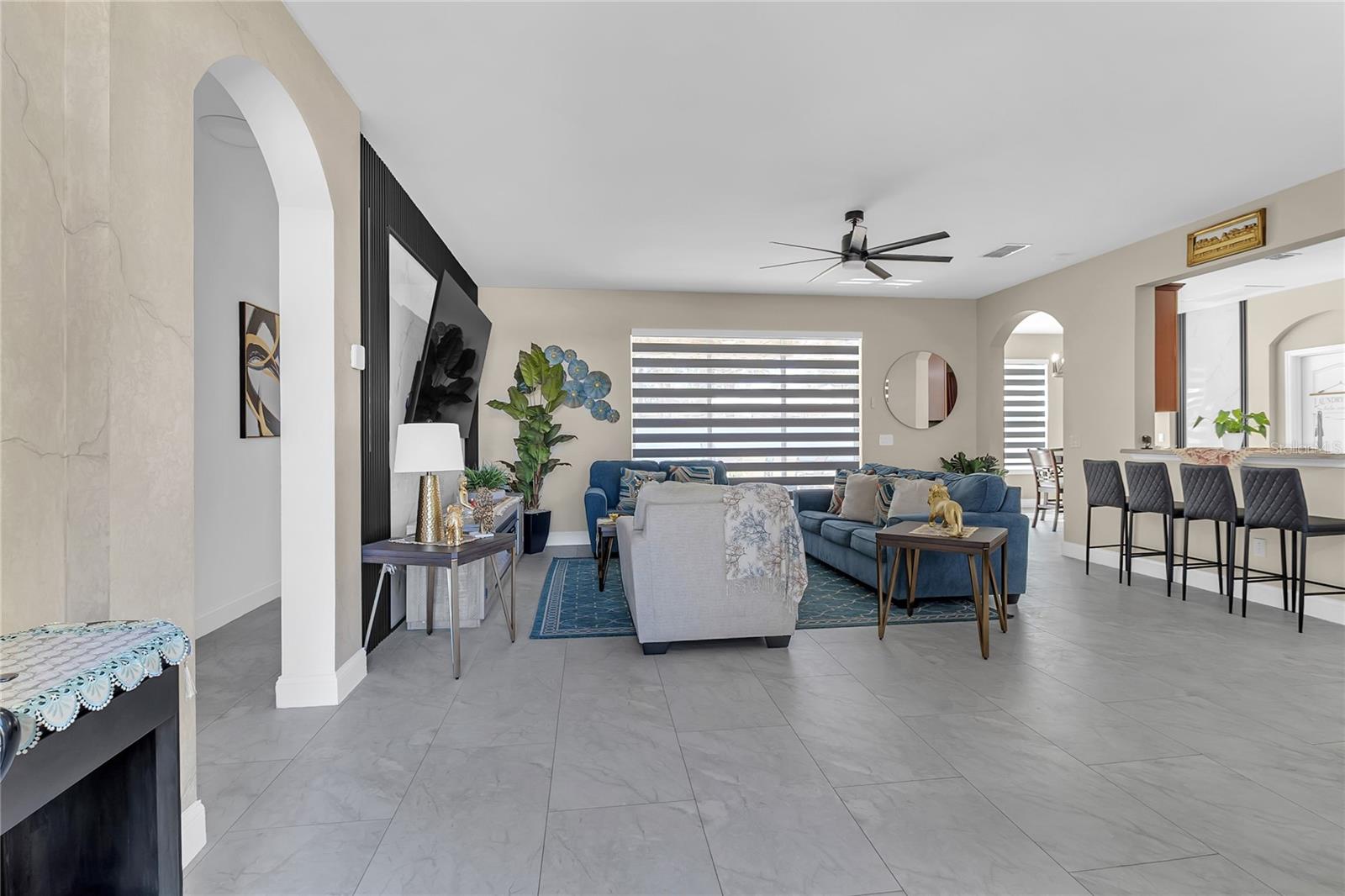 Image 12 of 40 For 2144 Continental Street