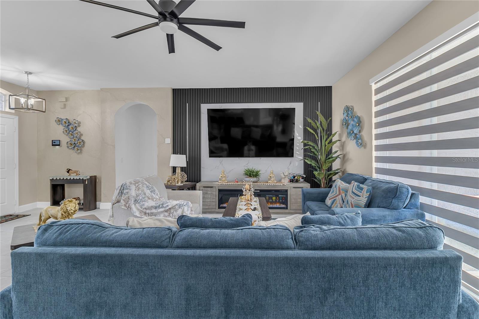 Image 14 of 40 For 2144 Continental Street