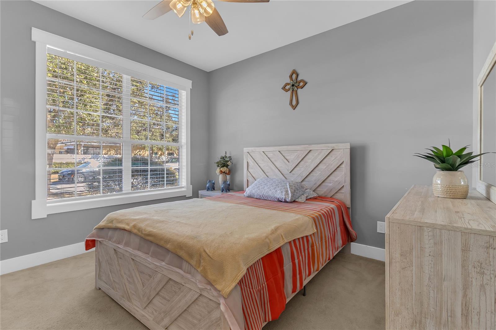 Image 19 of 40 For 2144 Continental Street