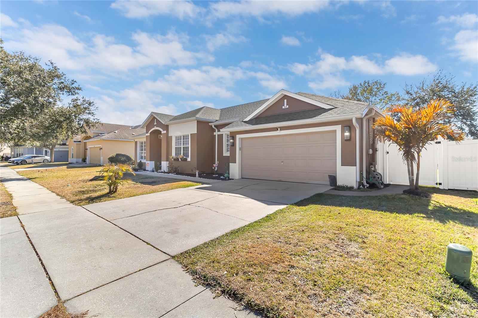 Image 3 of 40 For 2144 Continental Street