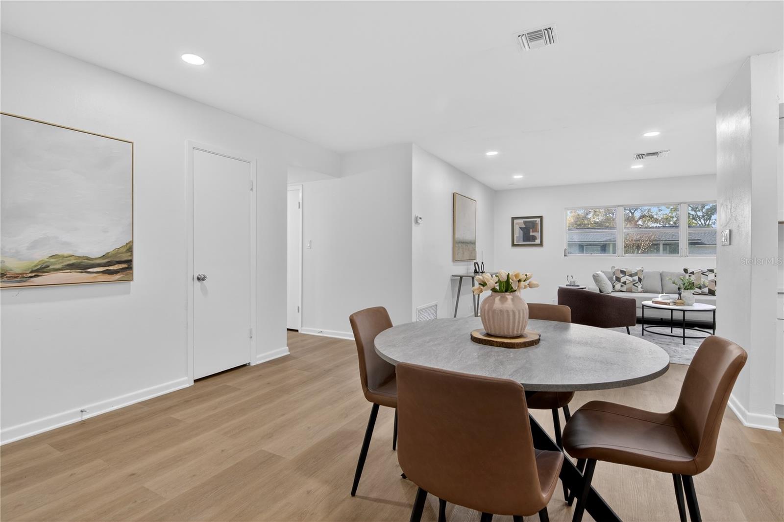 Image 18 of 48 For 613 Marshall Street