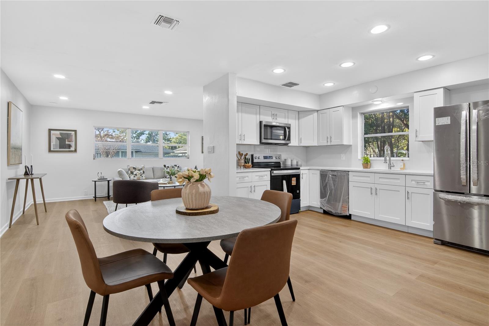 Image 19 of 48 For 613 Marshall Street