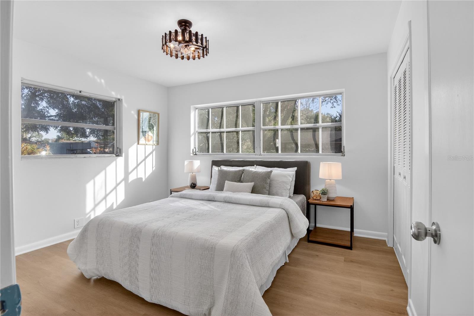 Image 32 of 48 For 613 Marshall Street