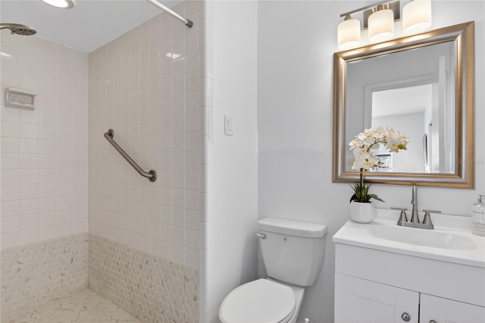 Image 35 of 48 For 613 Marshall Street